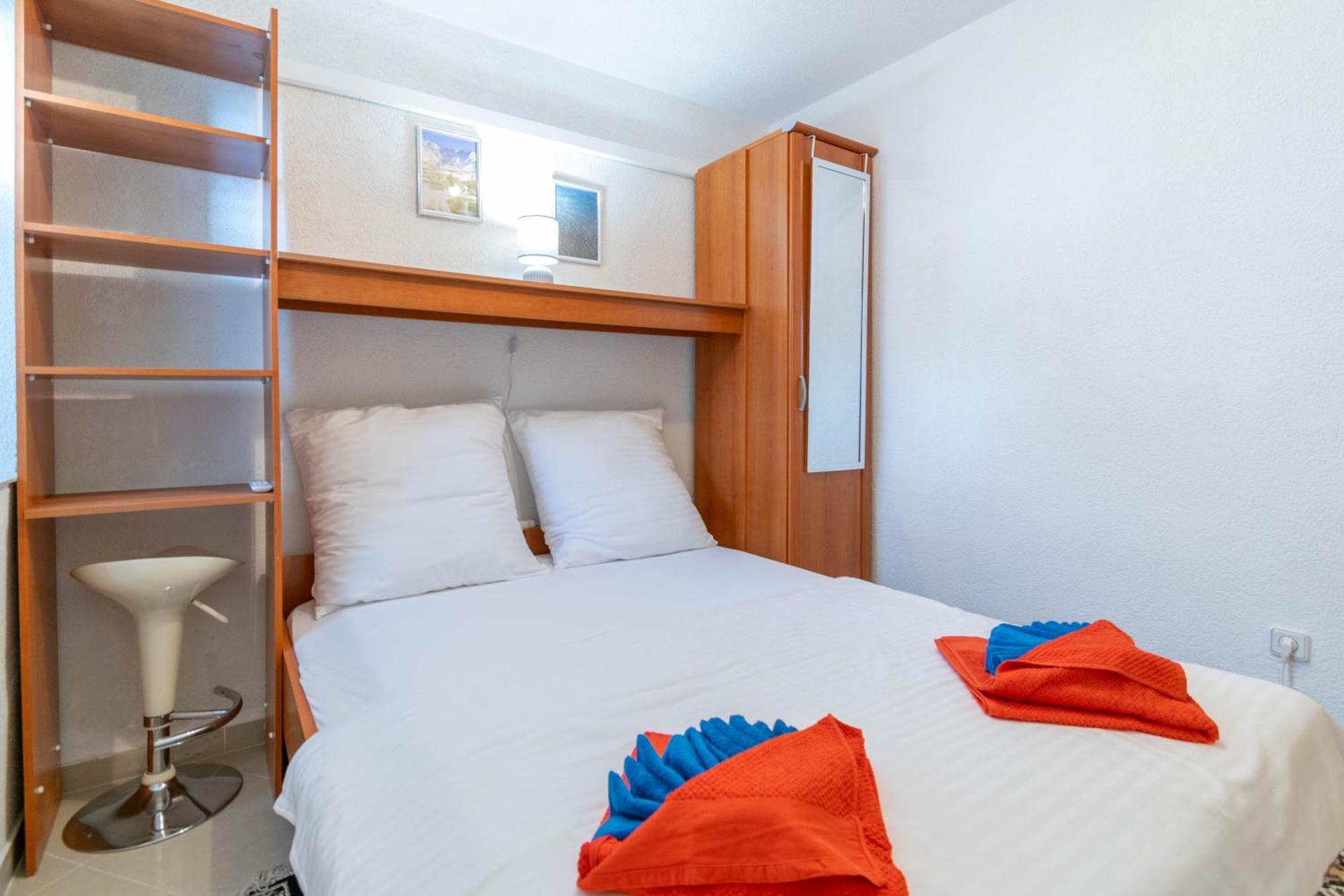 Apartment Kristina Dujmovic Baška Voda Habitación foto